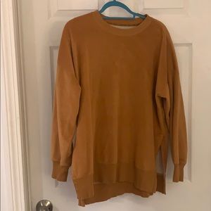 Fuzzy and comfy split size sweatshirt